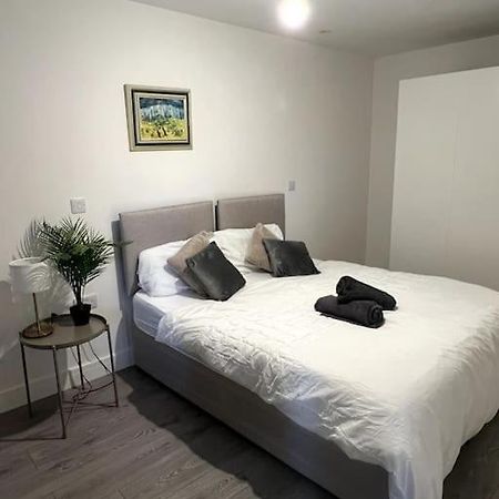 Spacious One Bedroom Apartment 헤멜헴스테드 외부 사진